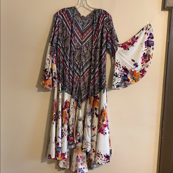 New Boho floral Kimono - Picture 4 of 7